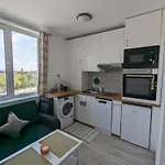 Reina Apartment
